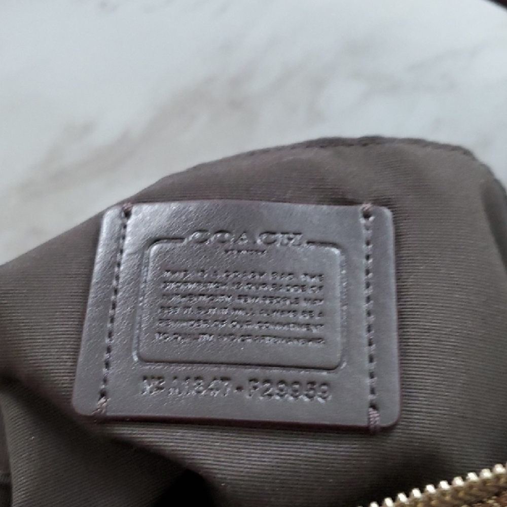Coach Brown Signature Hobo Bag with Leather Strap/ New - Picture 4 of 6